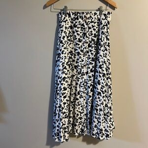 Ladies pleated skirt size medium